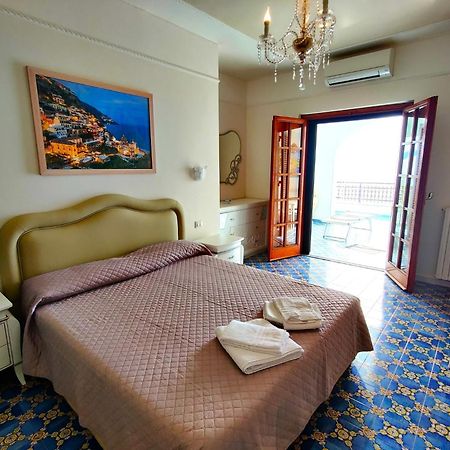 Casa La Scogliera Apartment Praiano Bagian luar foto