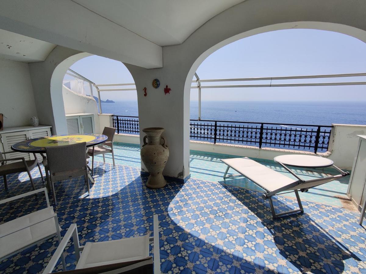Casa La Scogliera Apartment Praiano Bagian luar foto