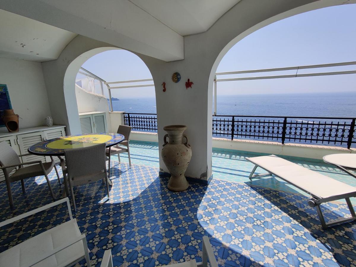 Casa La Scogliera Apartment Praiano Bagian luar foto