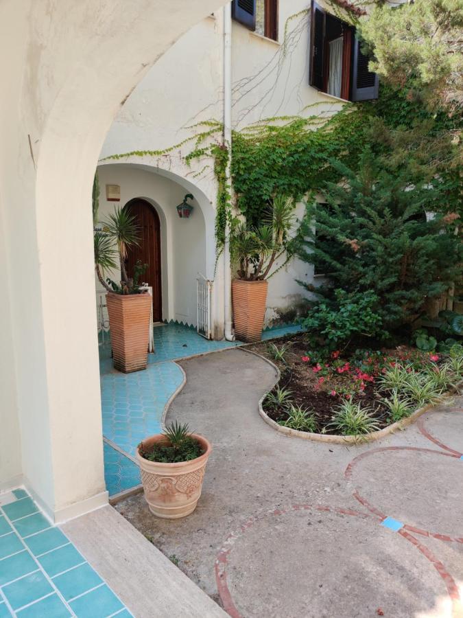 Casa La Scogliera Apartment Praiano Bagian luar foto